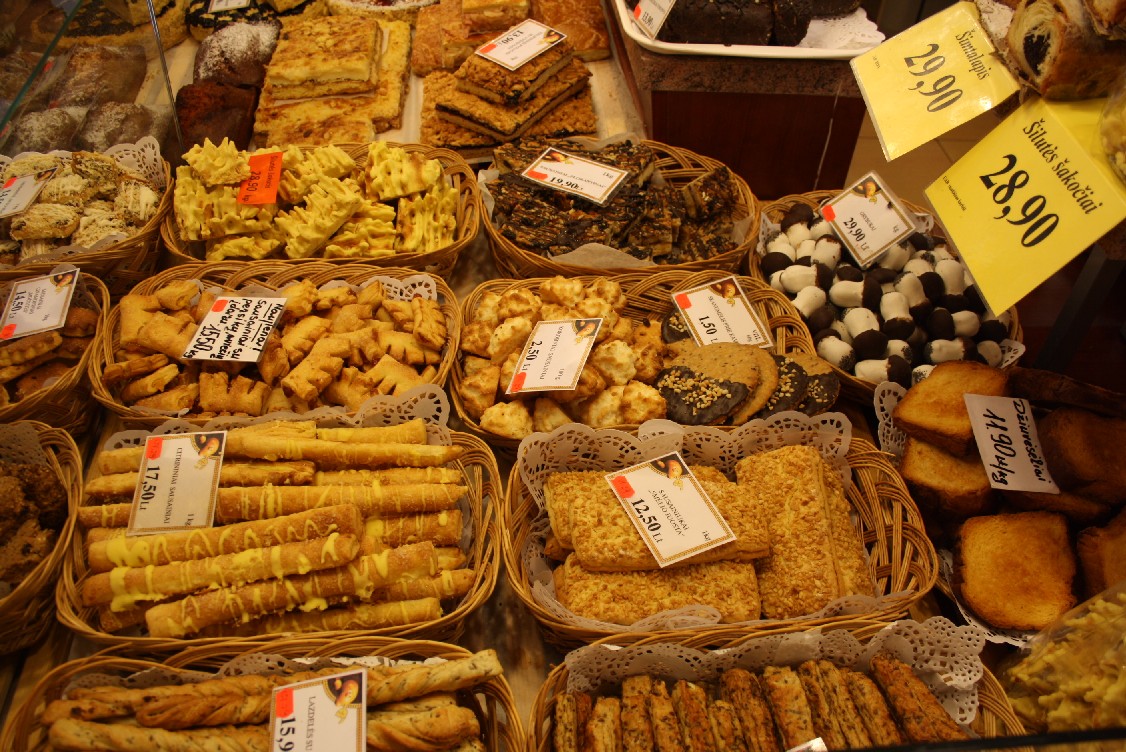 So many fine things at the bakery - especially the spongy, chocolate-coated mushrooms seemed typical and very good! 