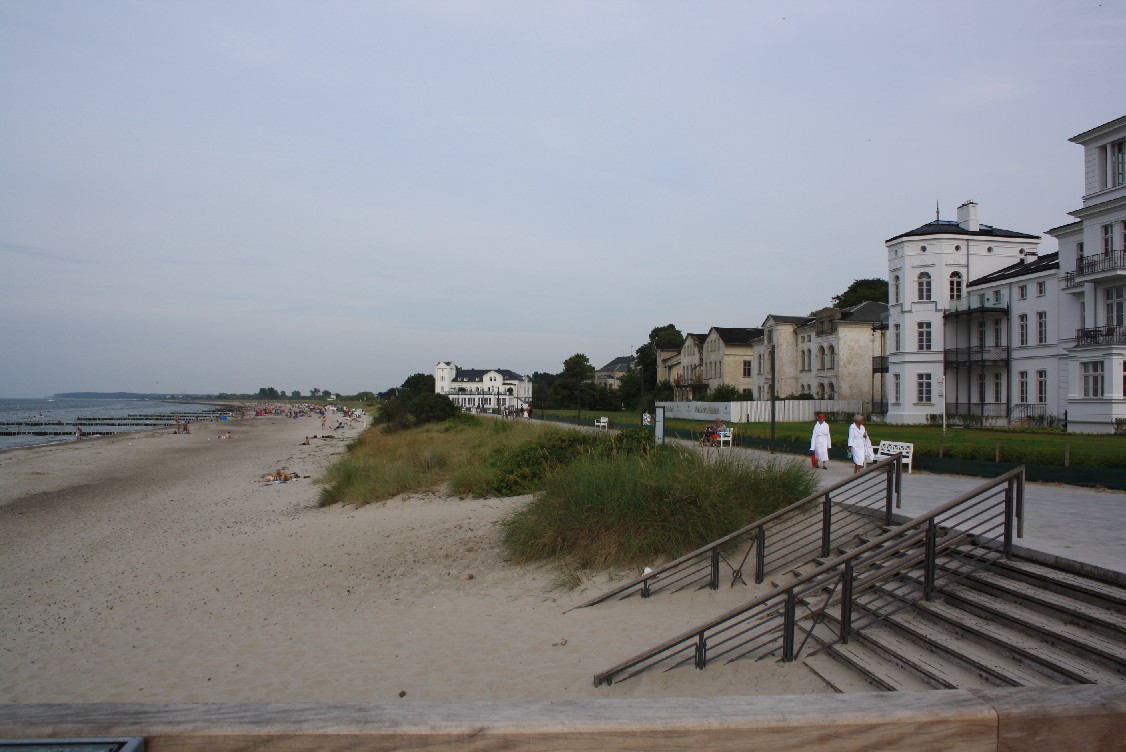 The atmosphere of Heiligendamm delivers a peculiar mixture of history, beach fun, exclusiveness and decay.