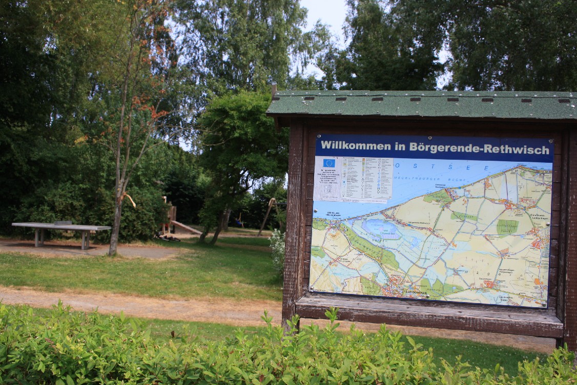 Börgerende-Rethwisch, though situated very close to Heiligendamm and Warnemünde, is everything but a famous seaside resort.