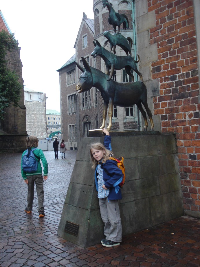 Of course we had to visit the famous Bremen Town Musicans, too. 