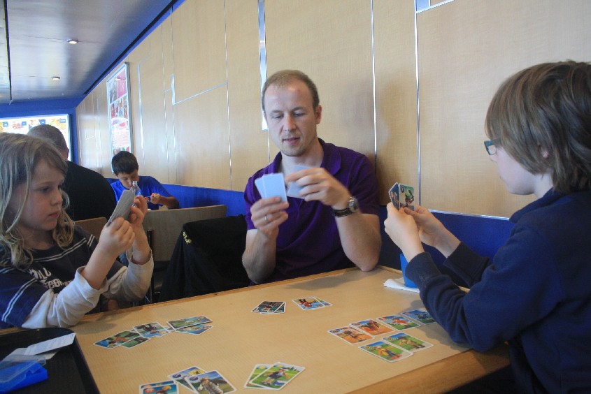 After claiming the very last table in the seating area we had fun playing cards. 