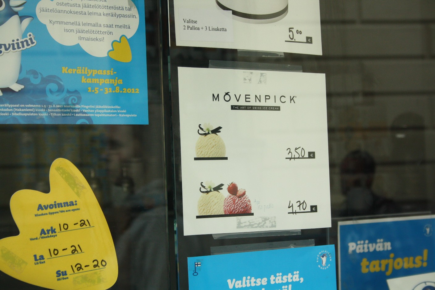 Shocking prices for ice-cream. In Germany one scoop of ice-cream would be 0,70 Euro at that time. 