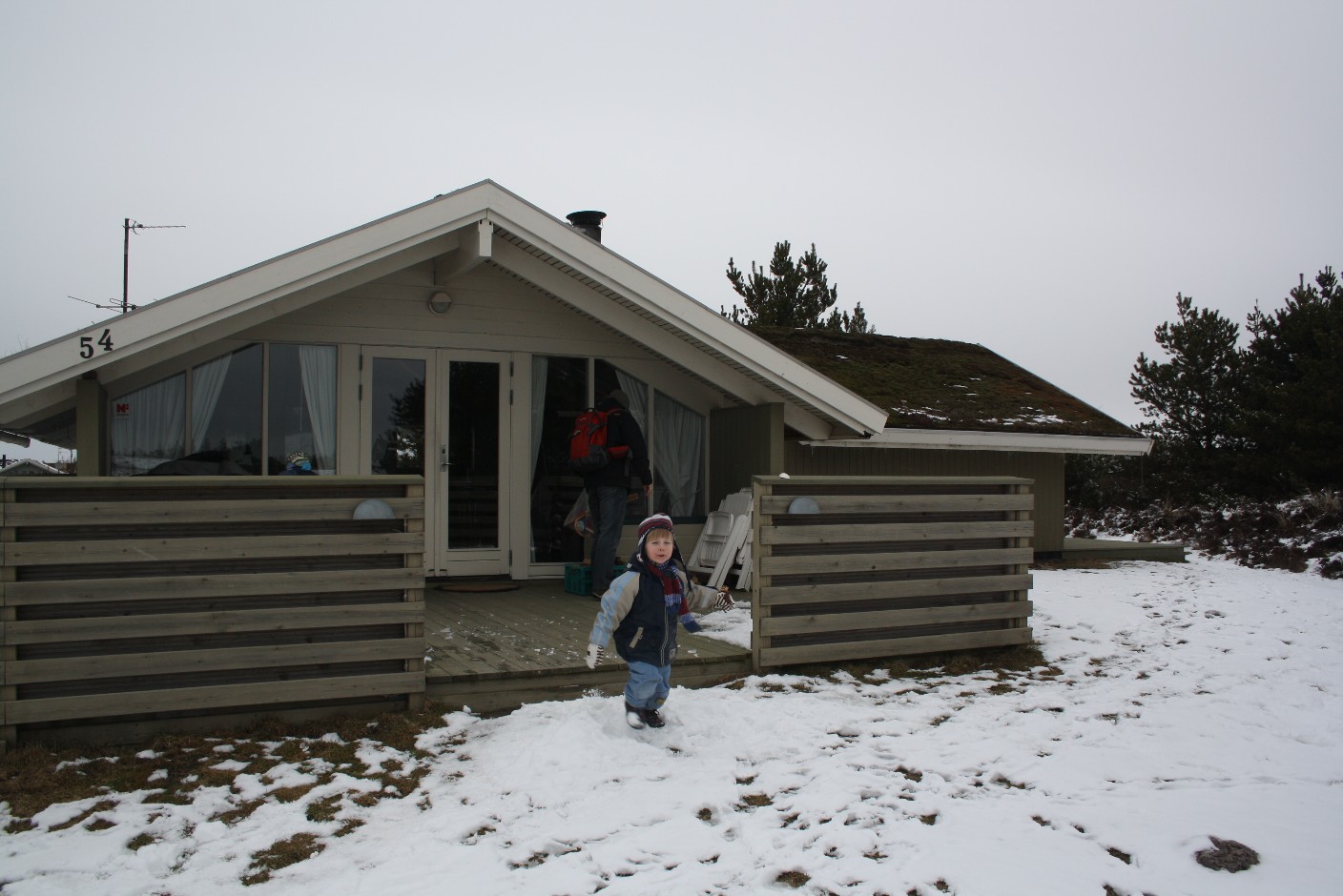 Different house, different weather, same country and same atmosphere, somehow. 