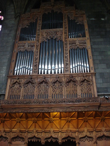 I liked the organ with its carvings. 
