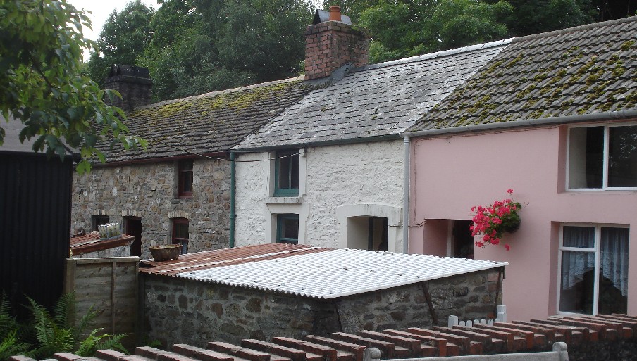 The terraced houses of Rhyd-y-car show how the industrial revolution affected the living conditions at different times. 