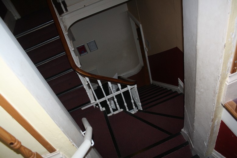 A Harry-Potter-like staircase in the youth hostel of Brecon.