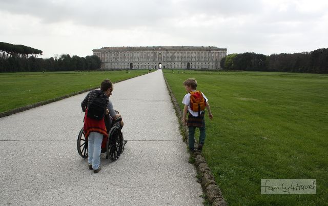 Sightseeing im Rollstuhl ist für alle Beteiligten verdammt anstrengend. 