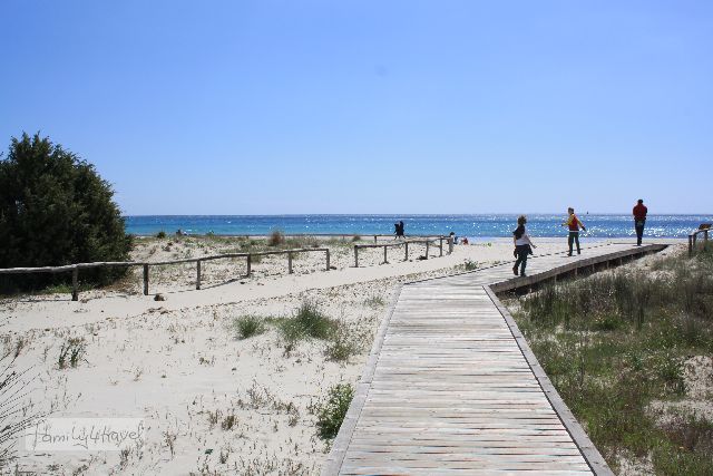 Dieser Strand befindet sich in Vilasimius, einem der beliebtesten sardischen Ziele für Badeurlaub. Zu Ostern ist es auch hier noch herrlich leer.