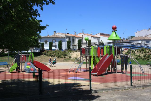 Dieser Spielplatz befindet sich auf der Flusseite der Bastide, der Neustadt von Carcassonne. 