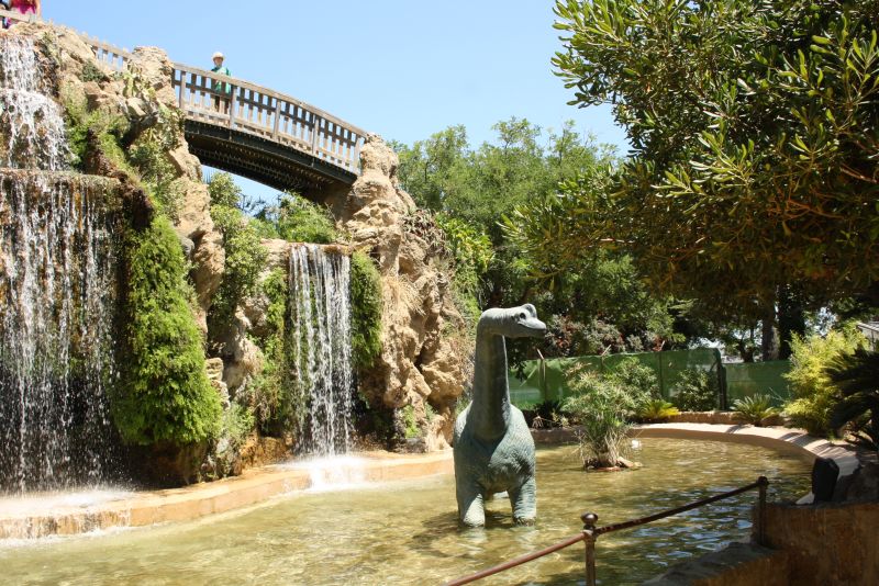 Stadtpark mit Dino. Was will man mehr? 