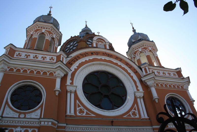 Die Synagoge von Targu Mures von außen.