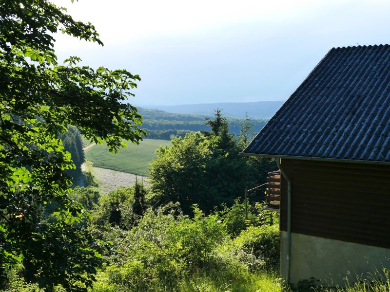 Unser Ferienhäuschen mit Aussicht ins Weserbergland. 