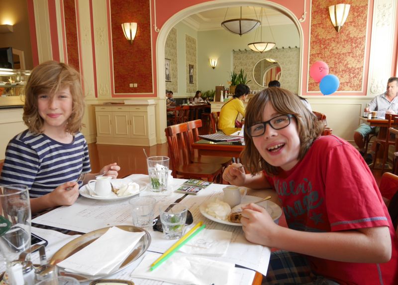 Eating Prague Tour mit Kindern, Café Louvre