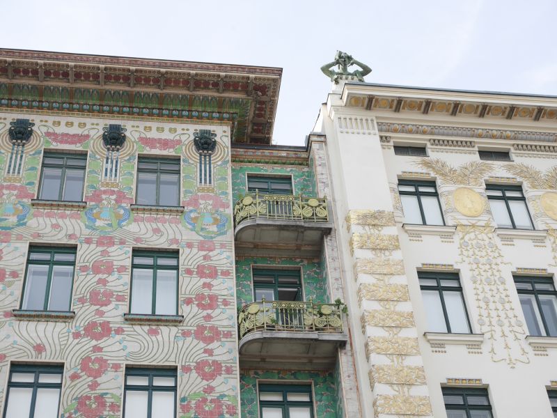 wien-mit-kindern-jugendstil-rufer-majolikahaus