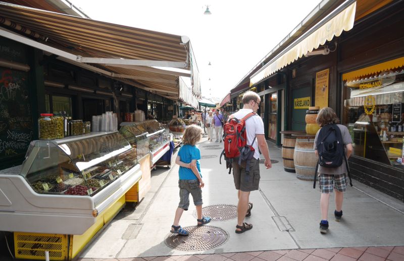 wien-mit-kindern-naschmarkt