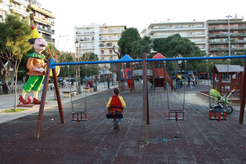 Spielplatz in Patras, Griechenland, Patras mit Kindern