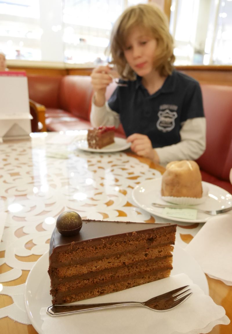 Augsburg mit Kindern, Café Dichtl, Schokotorte