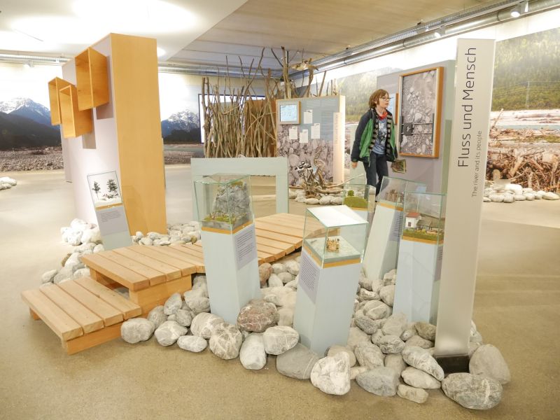Die Ausstellung „Der letzte Wilde“ über den Lech in der Burgwelt Ehrenberg.