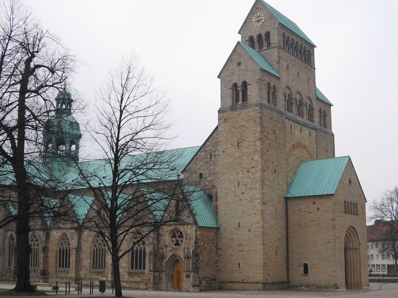 Mariendom Hildesheim von außen