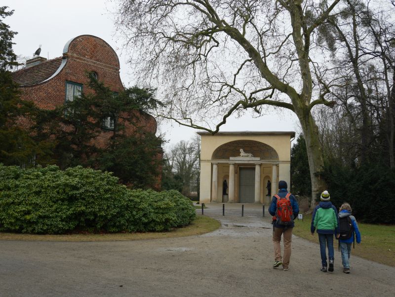 Potsdam mit Kindern, Orangerie mit Sphinx