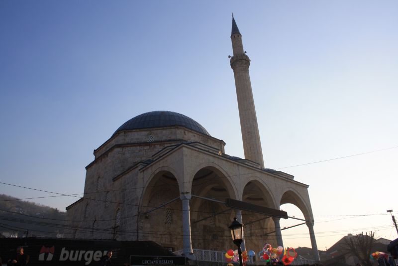 Sinan-Pascha-Moschee, Sehenswürdigkeiten von Prizren