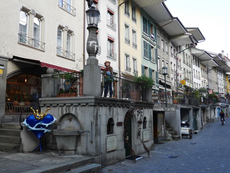 Tagesausflug nach Thun mit Kind, Hochtrottoir