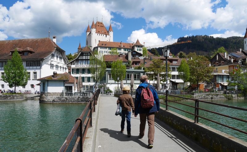 Tagesausflug nach Thun mit Kind, Aare und Schloss