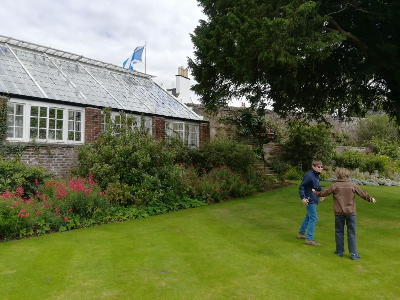 Inveresk Lodge Garden mit Kindern