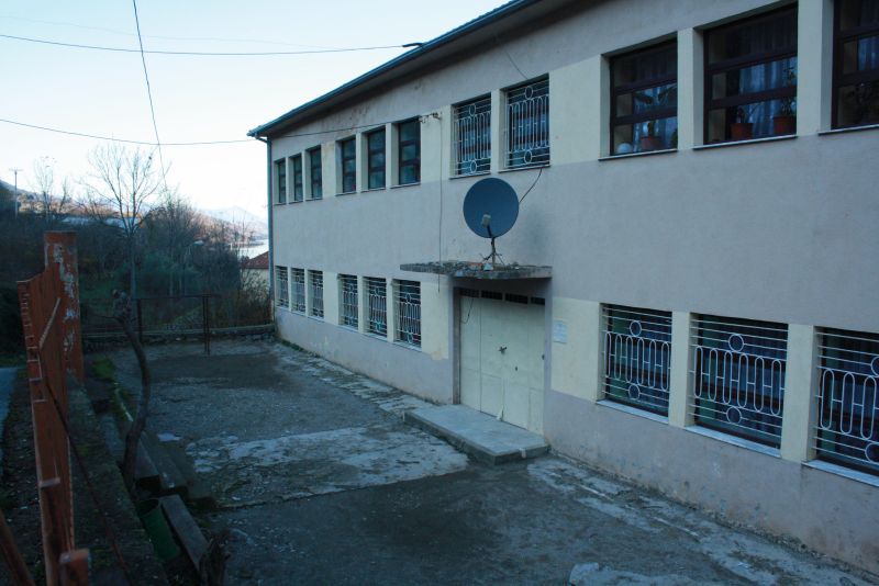Schulhof Zogaj, Albanien