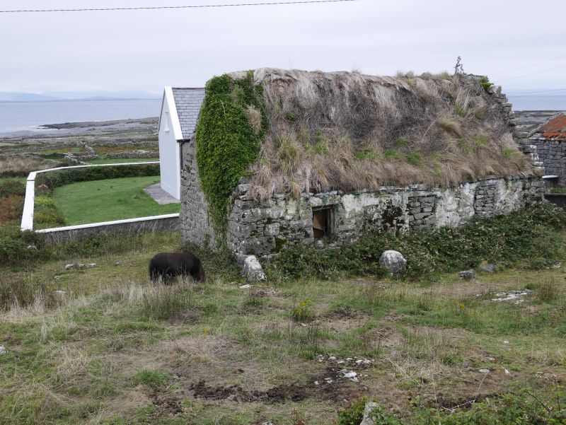 aran islands, inishmore, altbau, neubau