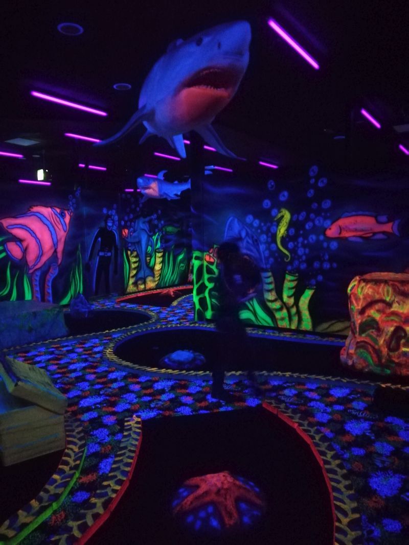 Schwarzlicht Minigolf Duisburg