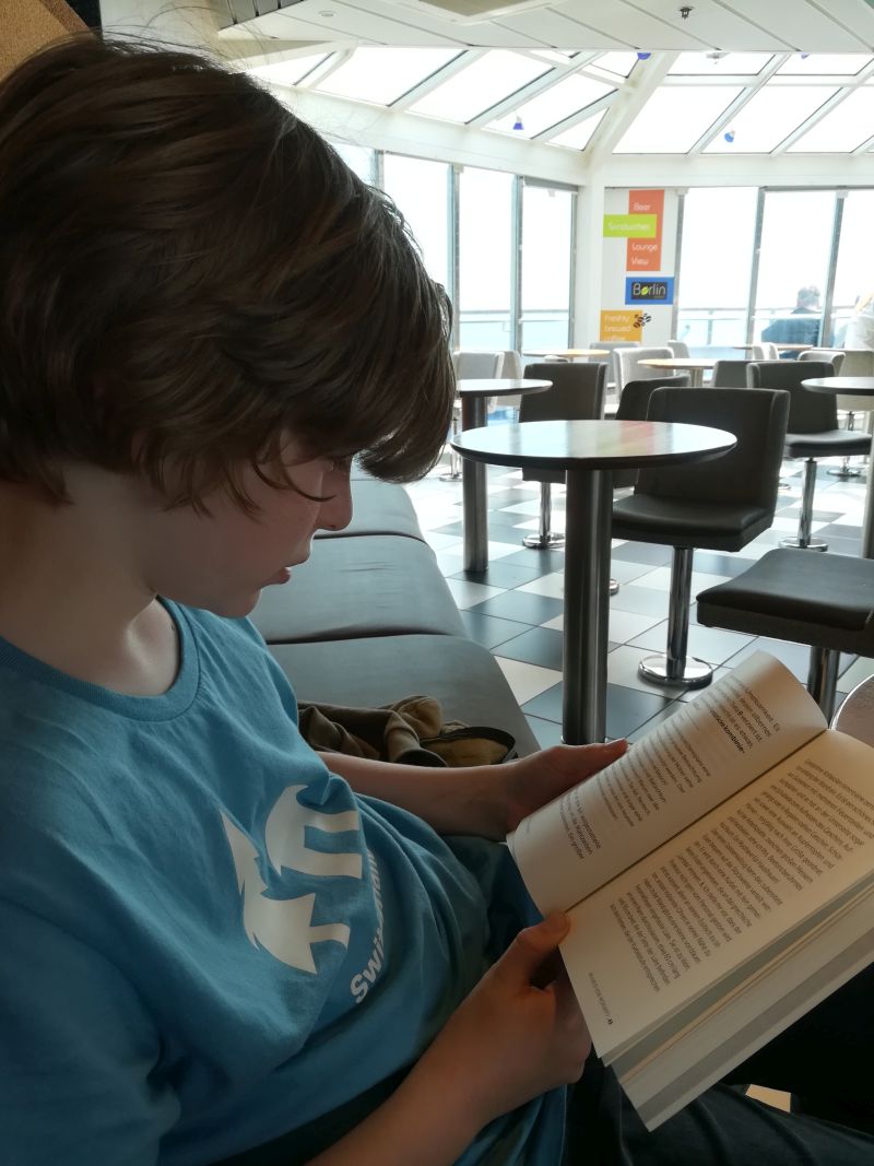 Escape Book auf der Fähre.
