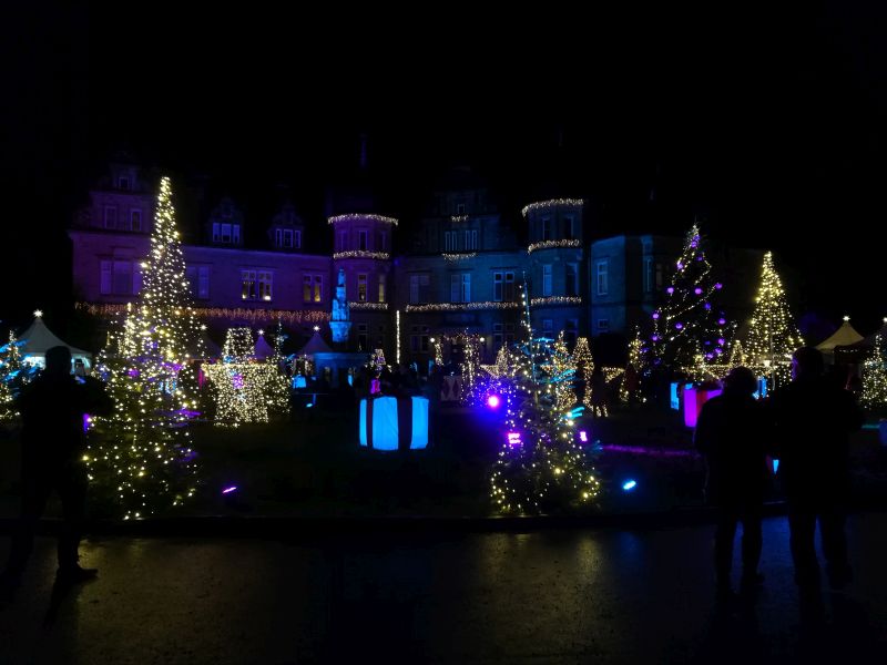 weihnachtszauber schloss bückeburg, schlosshof illuminiert