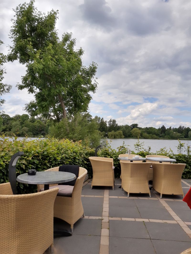 reinfeld herrenteich cafe mit seeblick