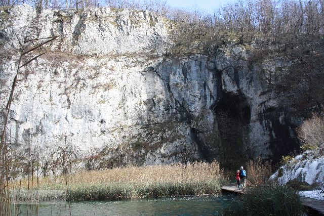 Plitvicer Seen mit Kindern im November, Höhle, Schatz am Silbersee