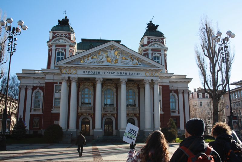 In Sofia gibt es regelmäßig free walking tours auf Englisch - empfehlenswert! 