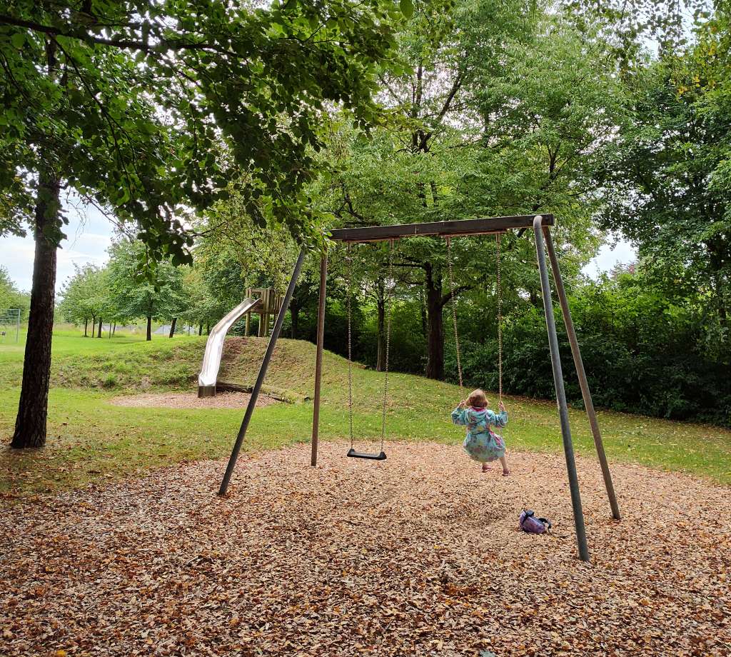 spielplatz lemgo mit kindern Karl-Junker-Straße