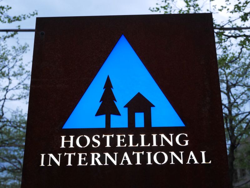 international hostelling symbol