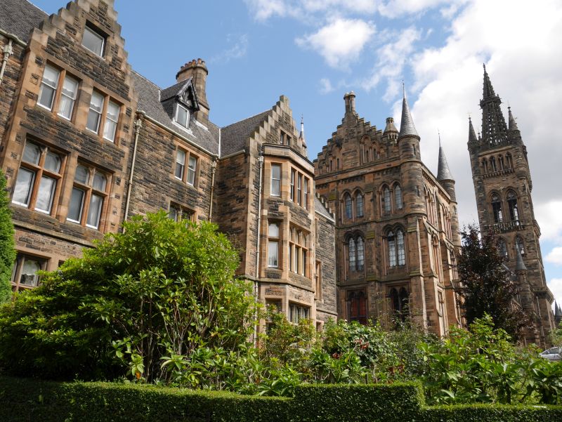 Tagesausflug nach Glasgow mit Kindern, Universität