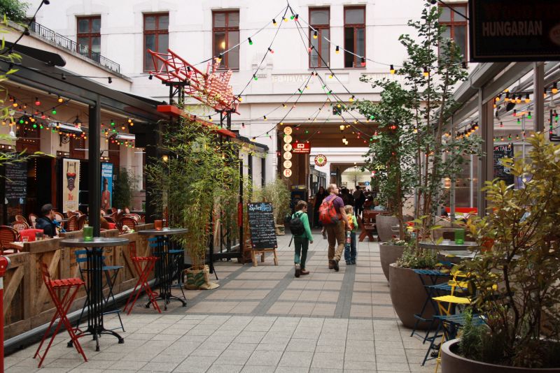 Ungarn, Budapest, Kneipen