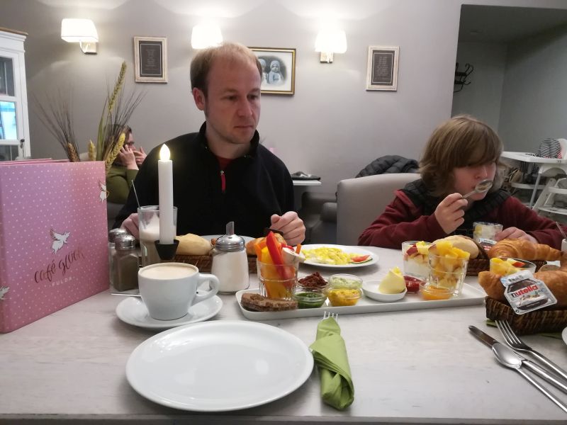 Café Glück, frühstücken in Fulda mit Kindern