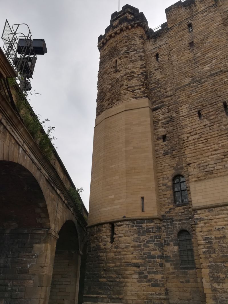 Newcastle Burg, Altstadt, Eisenbahnbrücke