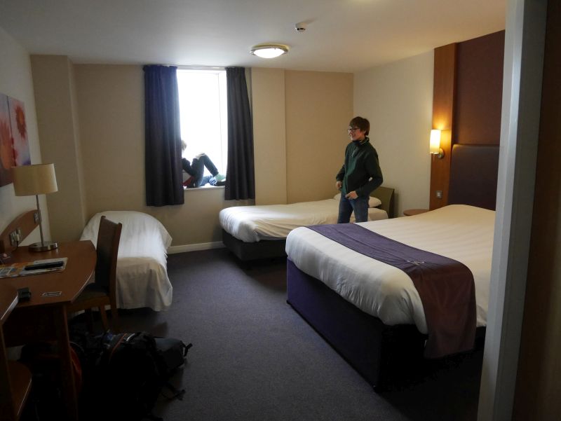 städtetrip mit kindern, familienzimmer im hotel in glasgow