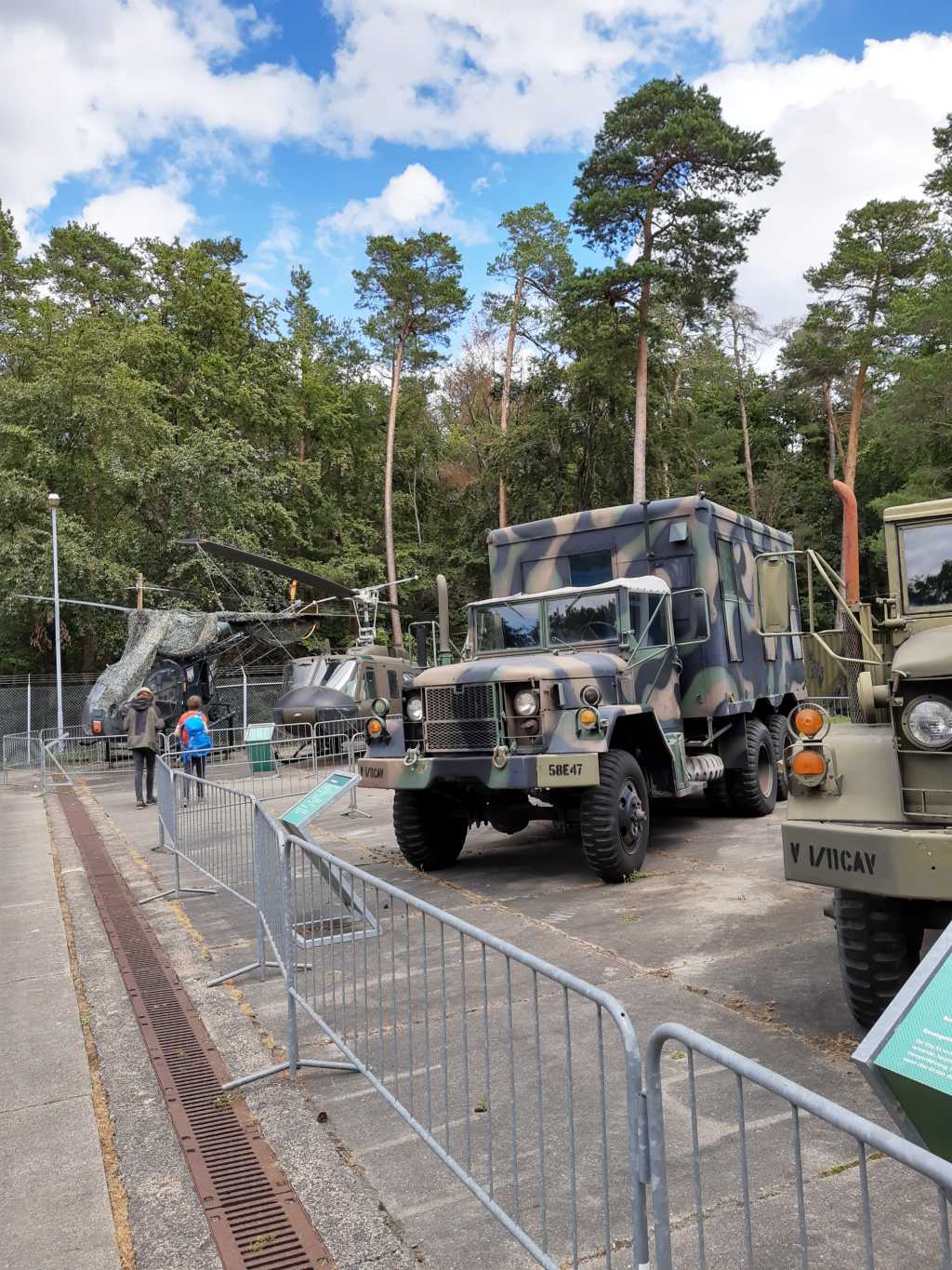 point alpha us camp fahrzeuge