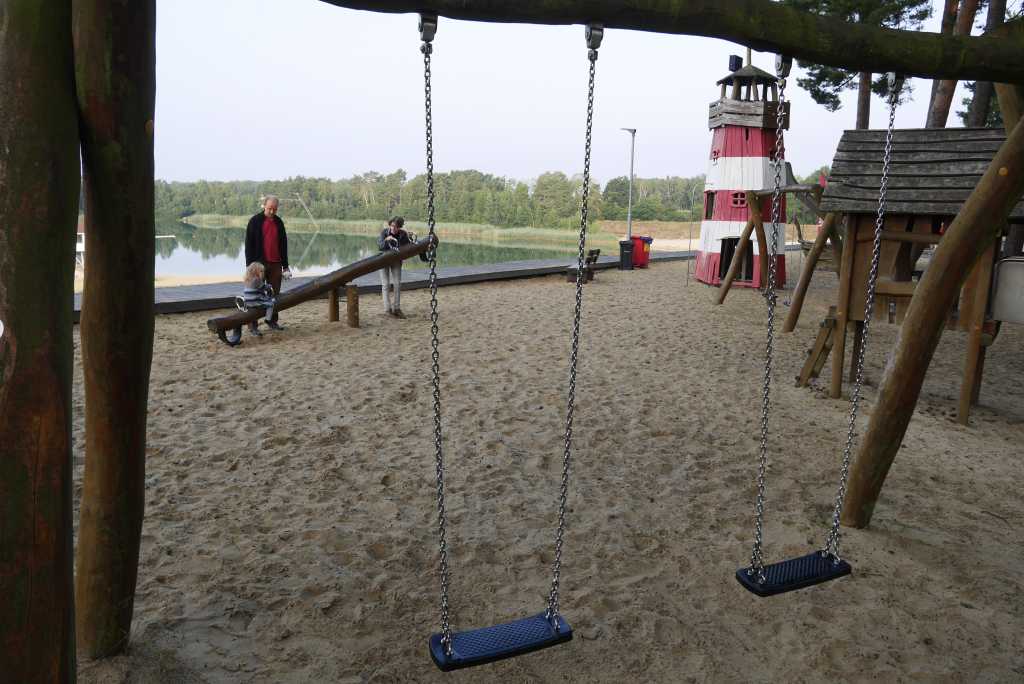gifhorn bernsteinsee spielplatz schaukeln