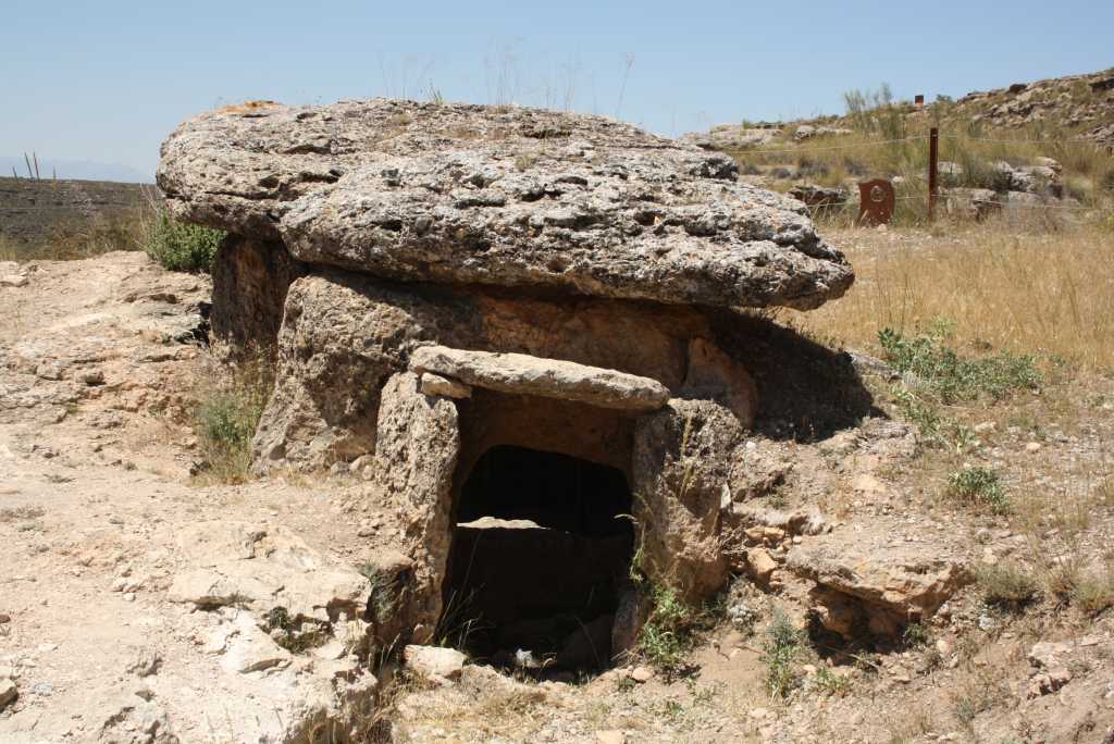 gorafe dolmen conquin