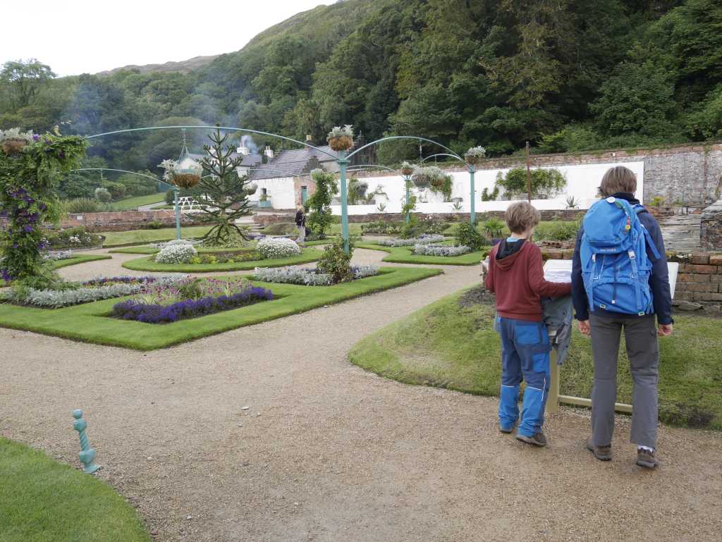 kylemore abbey mit kindern, garden