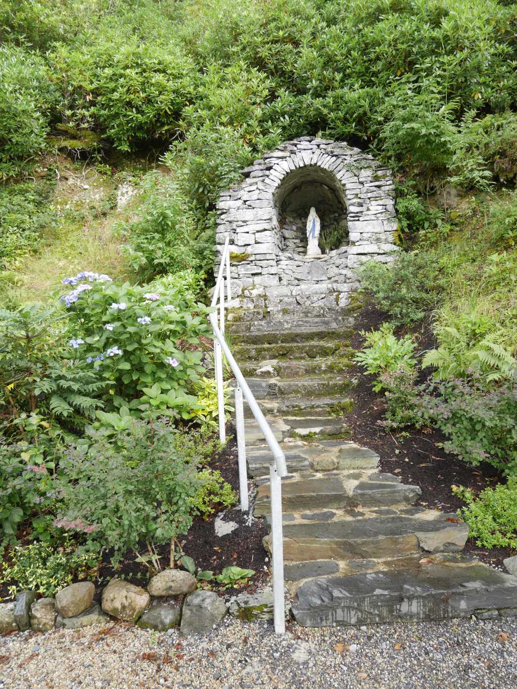 marienstatue kylemore abbey