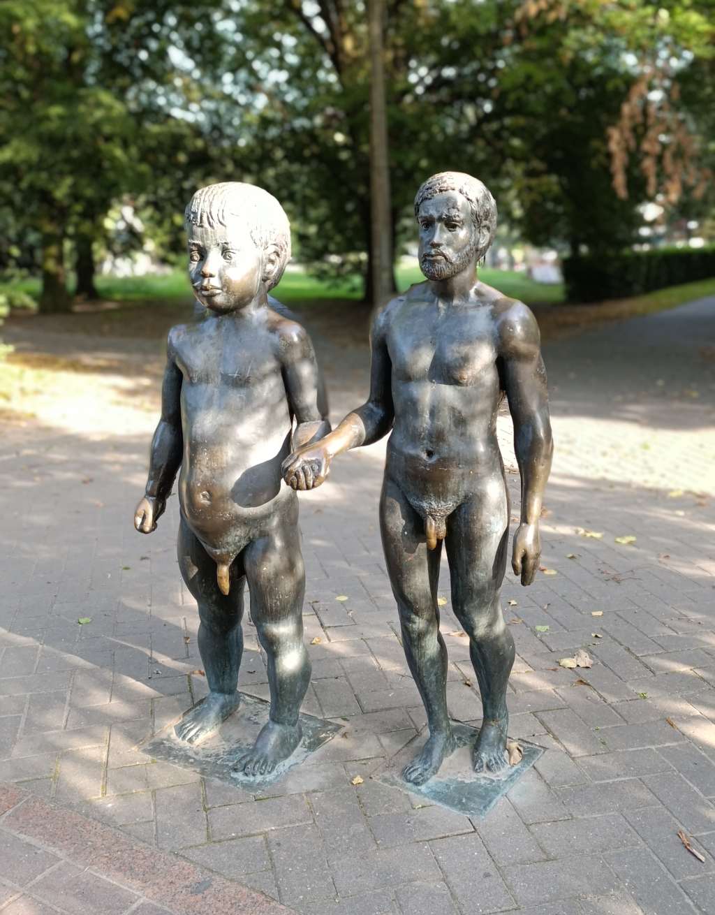 tartu statuen vater sohn
