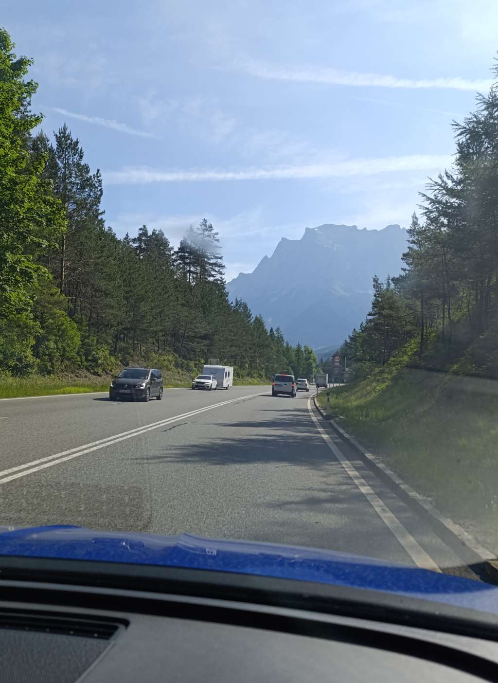 roadtrip mit e-auto alpen zugspitze fernpass